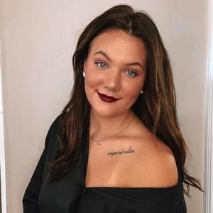 Meet your Posher, Julia